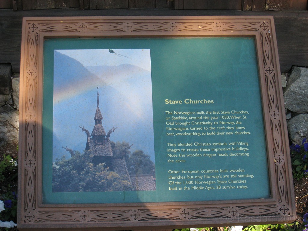 Disney 2010 D3 1160.jpg - January 9-11, 2010 Disney World Florida. Monday, up and ready to roll, took shuttle to Epcot. Caught a couple shows and took a lot of pictures. Finally had to call it a day to get to our plane to go home.